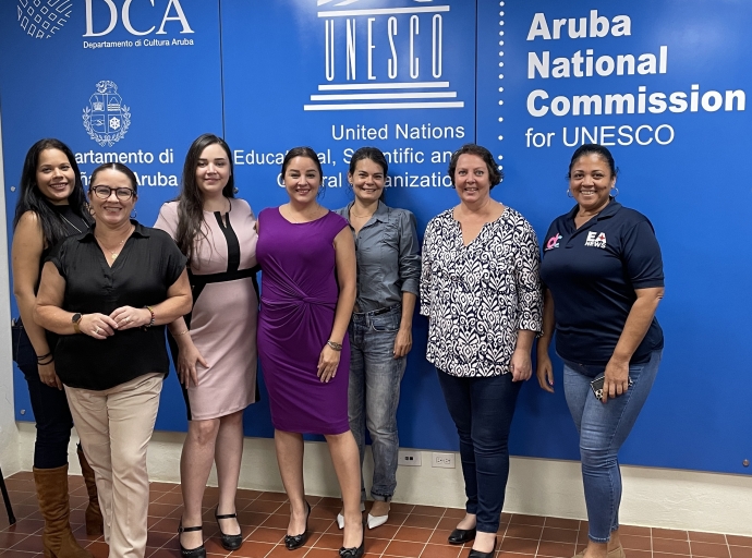 UNESCO Aruba organisa charla interesante den cuadro di Dia Mundial di Libertad di Prensa