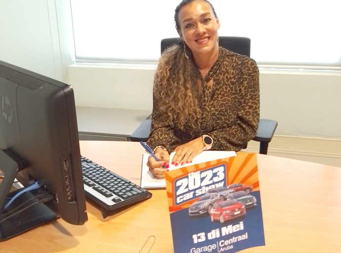 Aruba Bank lo ta presente na Car Show di Diasabra awor