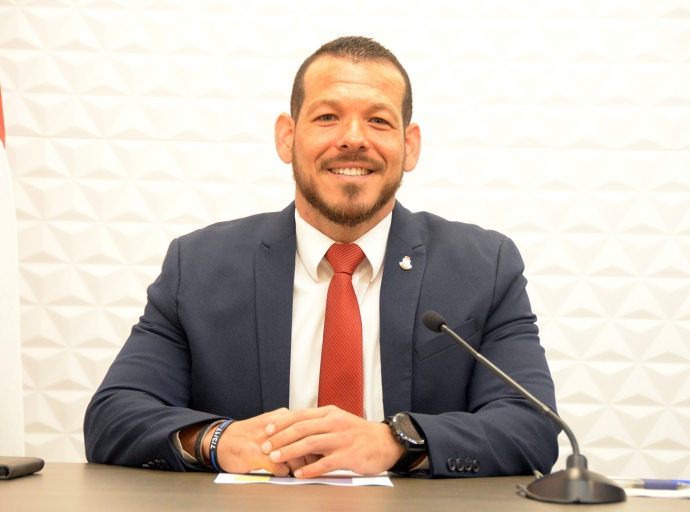Ministro a firma pa Fase 3 di proyecto di Camera y ta satisfecho cu logronan