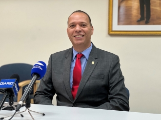 Mike Eman a caba cu pensionadonan den su gobernacion di 2009-2017