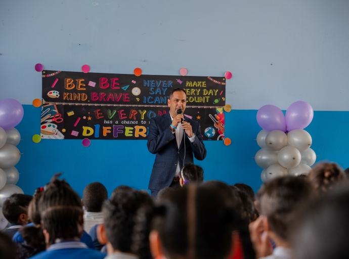 Minister Dangui Oduber a bishita Colegio Bon Bini den cuadro di e programa di scol saludabel