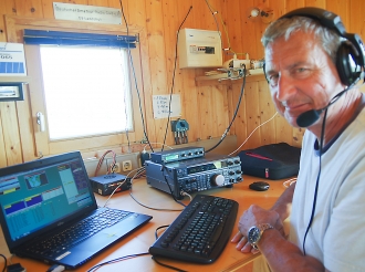 Mast di Radio Amateur na Montaña a dobla matando turista cu tabata subiendo esaki