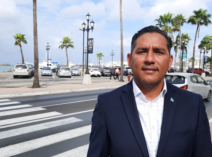 Aruparking lo hiba control relaciona cu e parkeer vaknan asigna pa e miembronan di Parlamento
