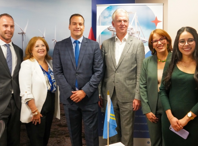 Minister Geoffrey Wever a inaugura "Aruba Office" na Holland House Colombia
