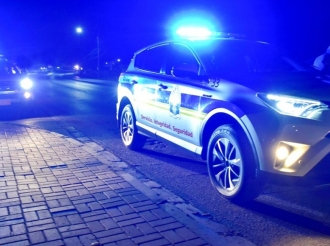 Pelea a laga hoben di 13 aña herida cu hinca na garganta