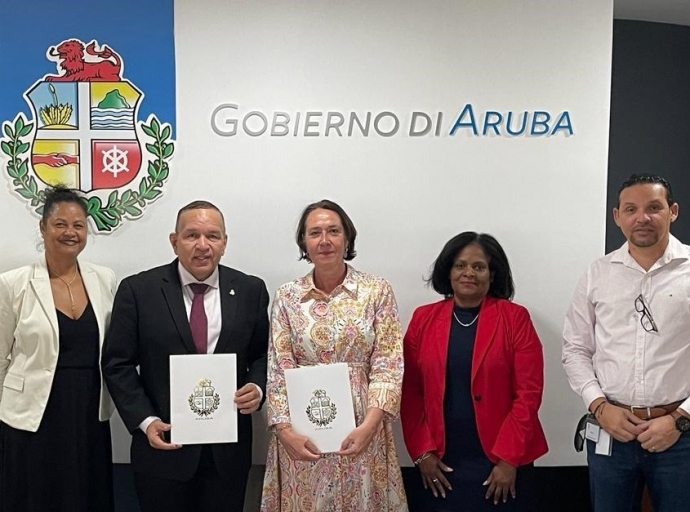 A firma acuerdo di colaboracion entre Ministerio di Enseñansa, Colegio EPI y ROC Mondriaan di Hulanda