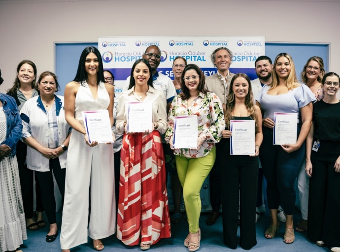 Cinco empleado na HOH a haya certificacion pa 'Basis Acute Zorg'  