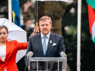 Rey Willem Alexander no unicamente a pidi despensa, pero tambe a pidi pordon pa su antepasadonan cu no a lucha contra di e sistema di sclavitud