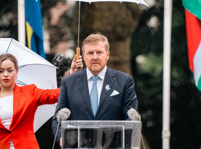 Rey Willem Alexander no unicamente a pidi despensa, pero tambe a pidi pordon pa su antepasadonan cu no a lucha contra di e sistema di sclavitud