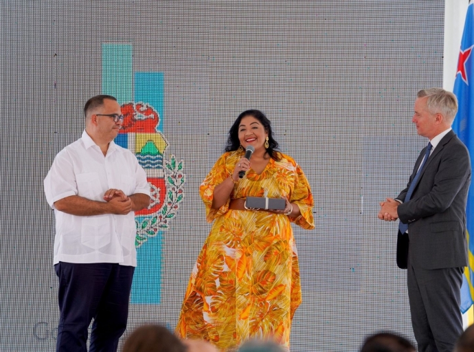Ministro riba e importancia pa ricibi archivonan colonial den forma digital