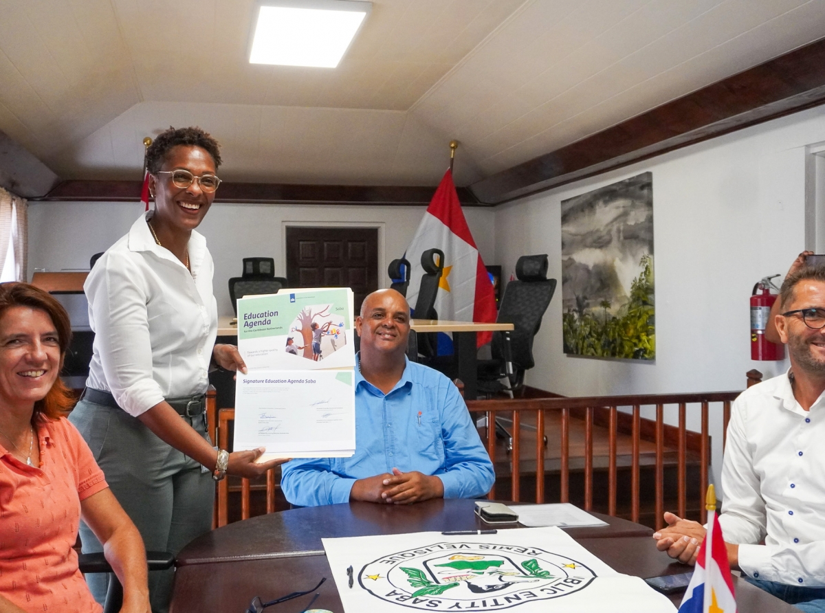 Saba y Bonaire a firma un Agenda Educacional cu Hulanda