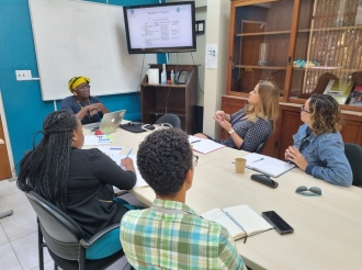 St. Maarten cu bishita laboral na DMH Aruba den preparacion cu nan implementacion di Codigo di Proteccion
