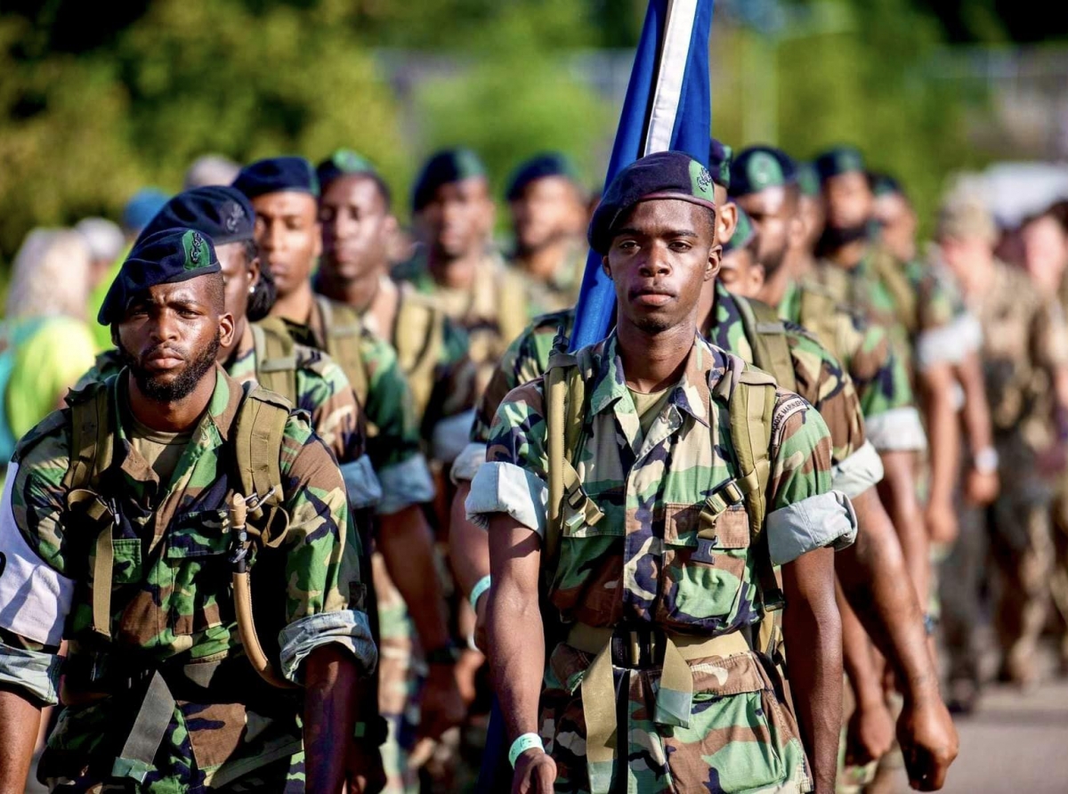 Grupo di 22 militar di Caribe Hulandes a participa den Vierdaagse di Nijmegen