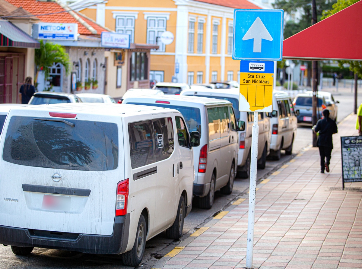 Chauffeurnan tin te 1 di October 2023 pa saca e asientonan adicional cu nan autobus tin