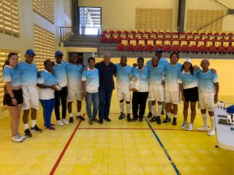 Entrenadornan internacional a scout Sundari Croeze pa core stage cerca Ajax