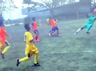Un keeper di Britannia cu a causa furor durante try-out na Cali