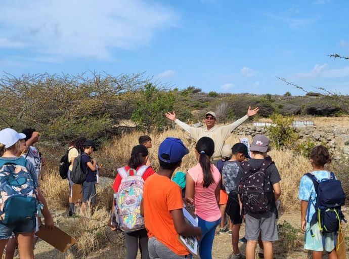 Fundacion Parke Nacional Aruba a gradici y honra tur ranger durante e siman di aprecio