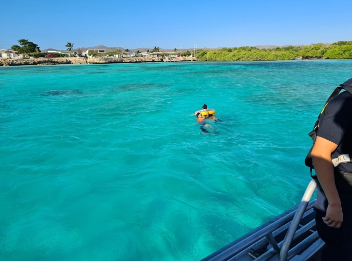 Wardacosta a bay yuda 2 turista cu a drief yega te riba rifnan