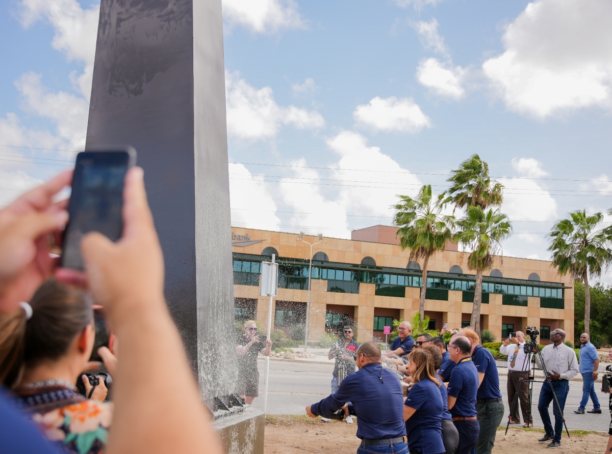 Diabierna a habri celebrando 100 aña di Aviacion na Aruba