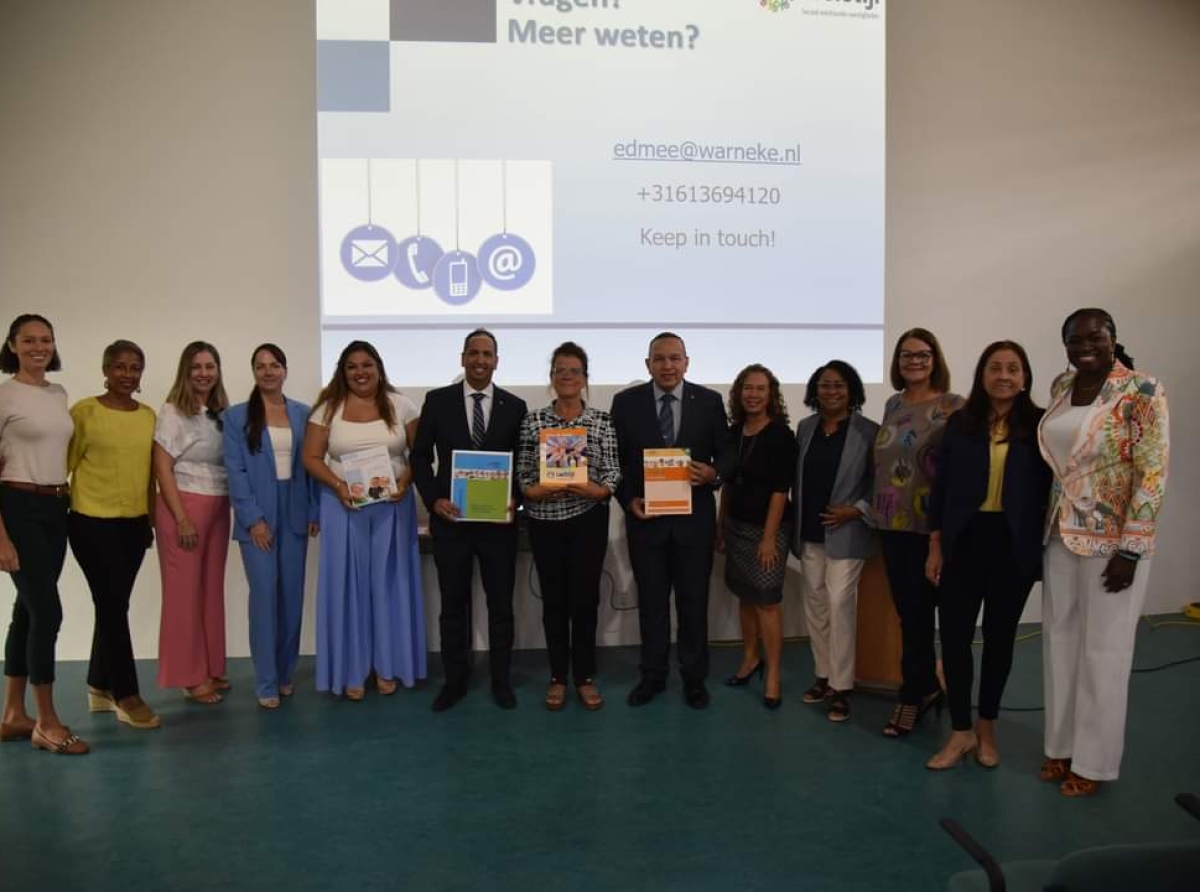 Docentenan di Deporte ta participa den training den cuadro di e programa Scol Saludabel