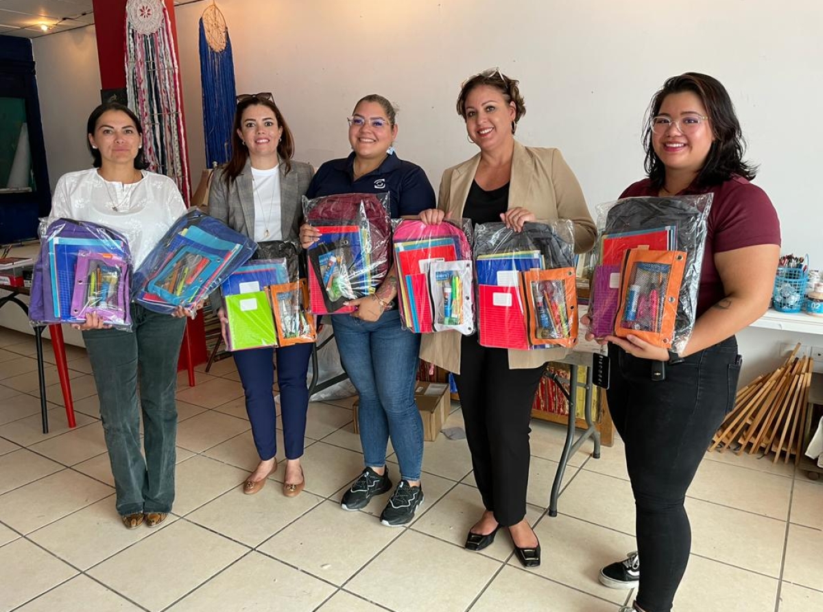 SETAR a haci entrega di 175 Backpacks pa Aña Escolar Nobo