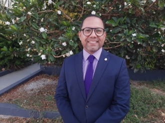 Parlamentario Ricky Hoek ta urgi Tweede Kamer pa contesta e preguntanan di Parlamento di Aruba tocante RAft