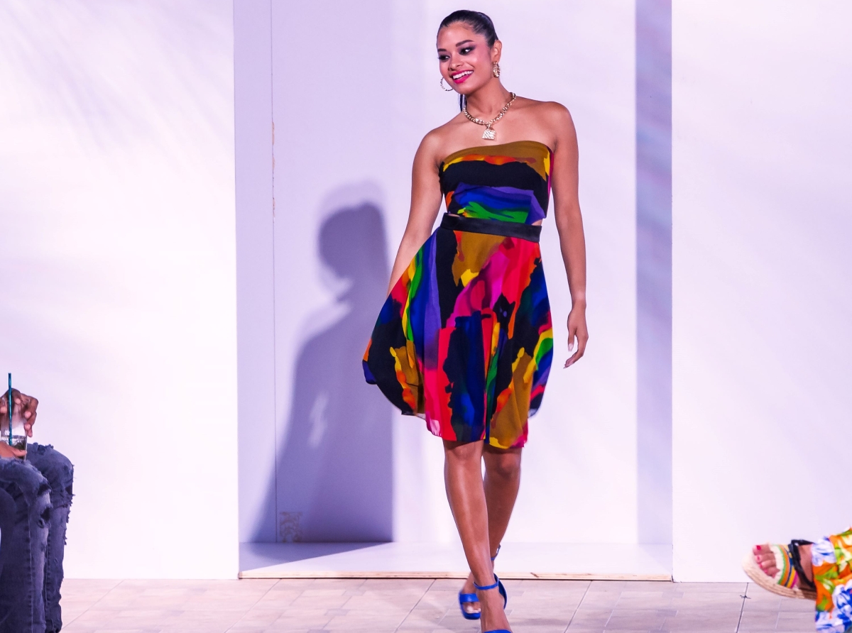 TBR Fashion Label a causa impacto cu colornan vibrante