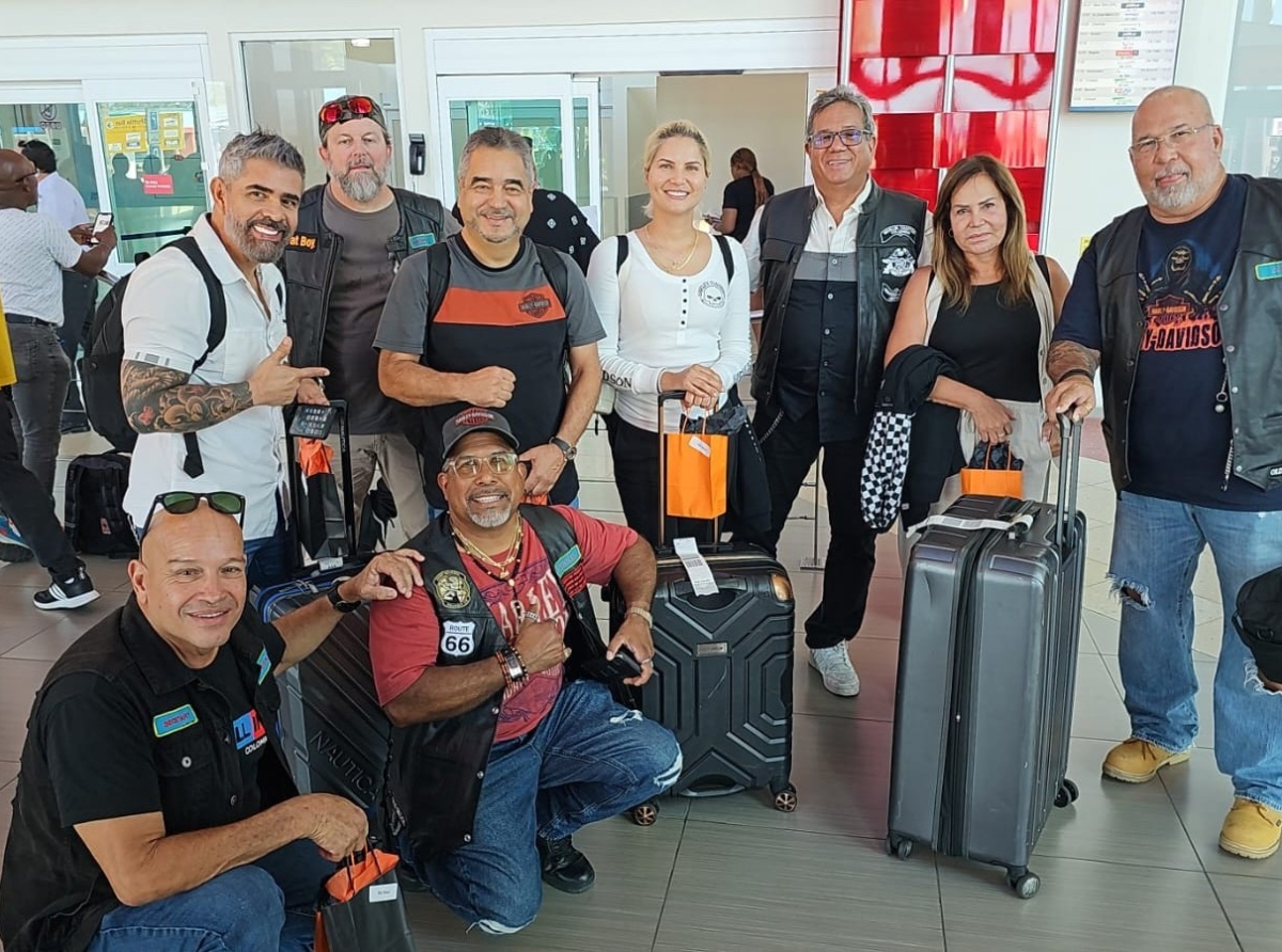 Grupo di Medellin a yega pa asina core cu Harley na Aruba