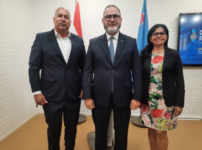 Minister Glenbert Croes cu 'update' riba proyectonan Eagle LNG y Aruba Hydrogen Valley