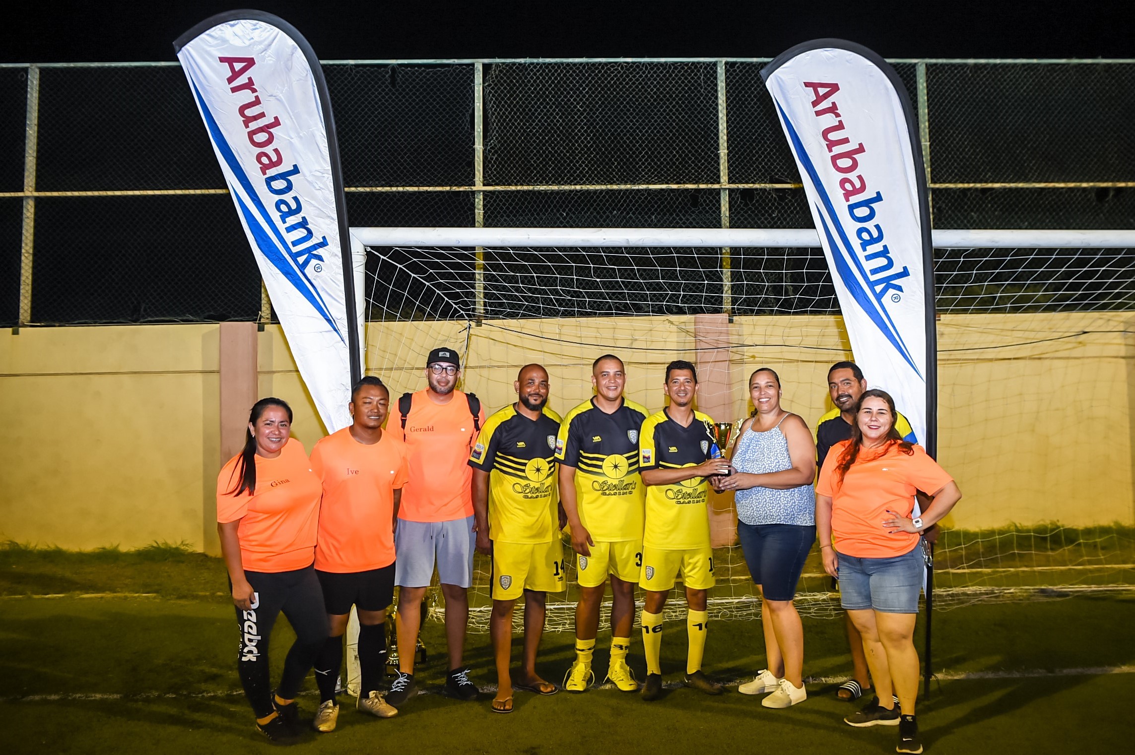 Aruba Bank a contribui na torneo di futbol Pal Mundo