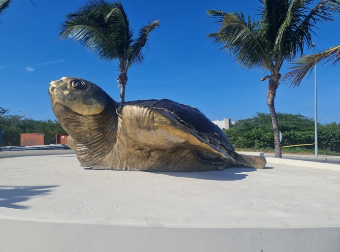 'Driekiel' ta un otro bunita obra di arte publico pa dorna Aruba su paisahe