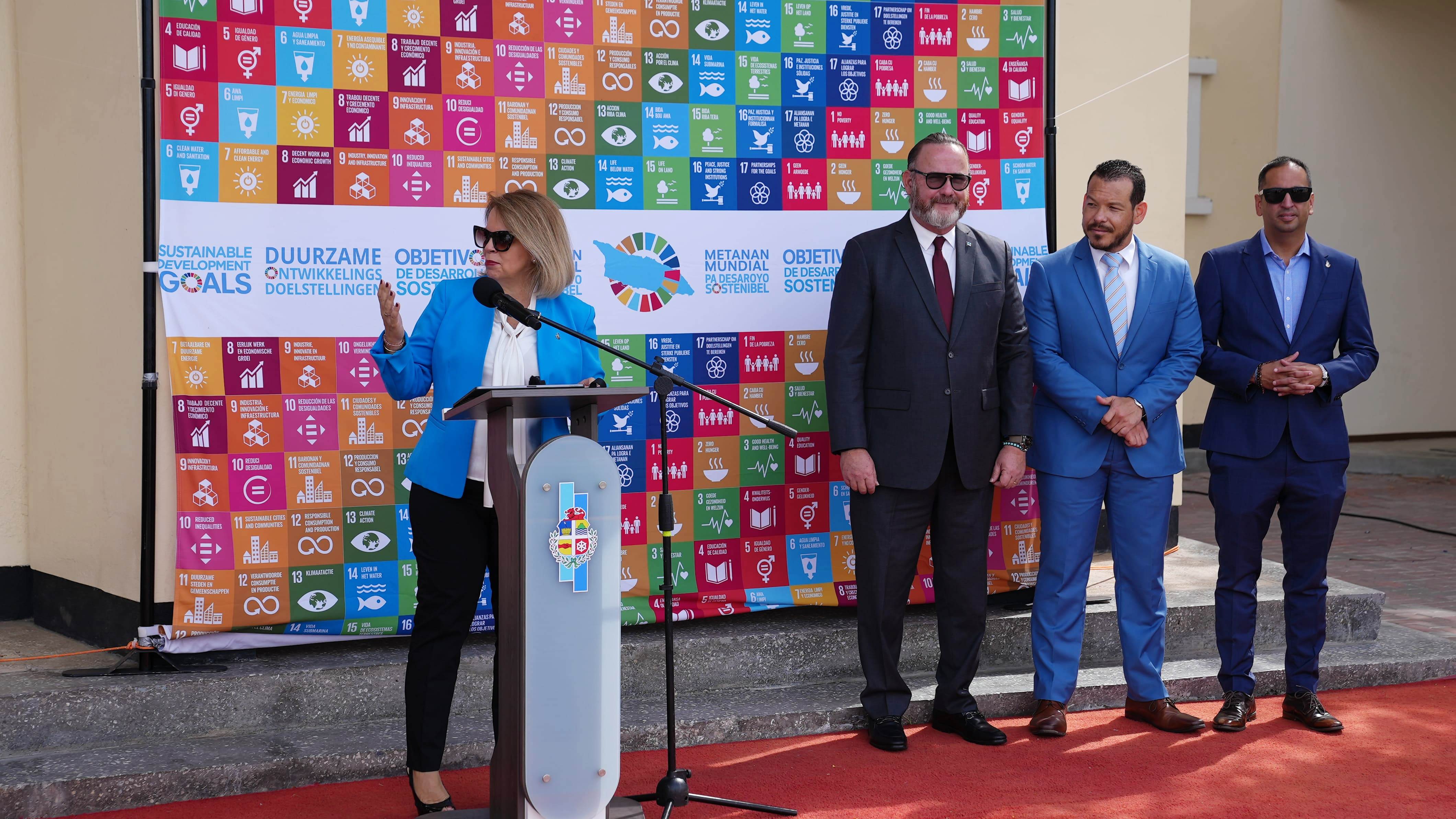 A hisa e bandera di e 'Sustainable Development Goals' dilanti di Bestuurskantoor