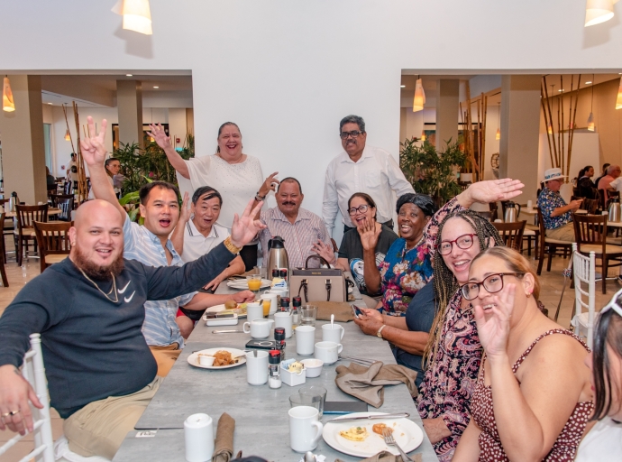 Frido Tromp a celebra 40 aña di servicio na Kowloon Restaurant