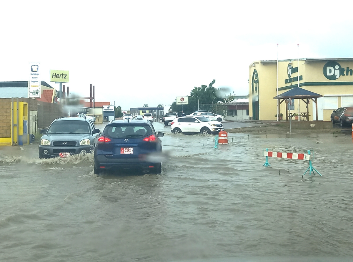 Ola Tropical di fin di siman a sigui aleha bay pabao