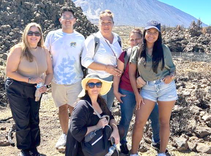 Seis docente di Colegio Arubano a bay sigui estudio na Tenerife