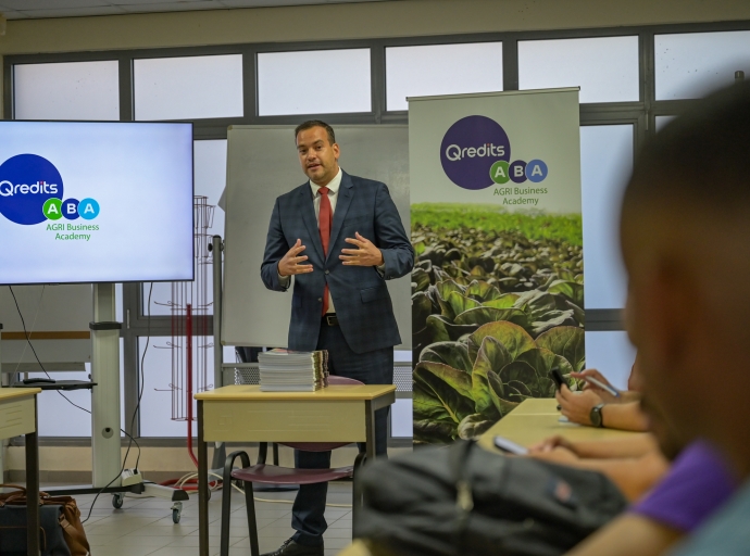 Minister Geoffrey Wever ta contento cu e exito di e programa AGRI Business Academy