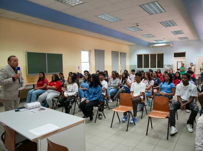 Anochi informativo pa studiantenan di Colegio cu kier bay studia na Hulanda