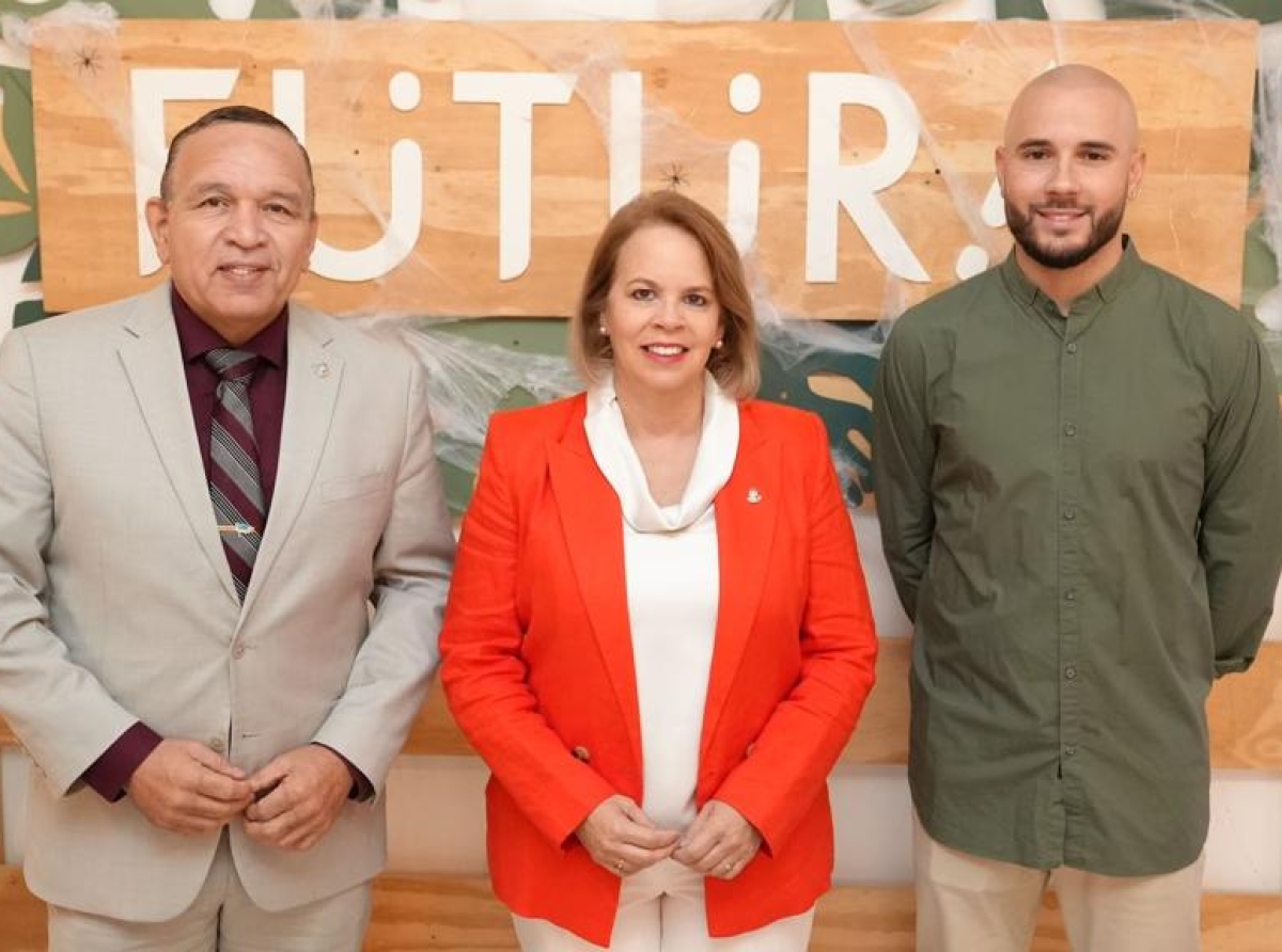 Gobierno ta encurasha scolnan pa participa den proyecto di EduTech Fund