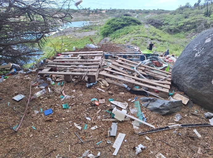 Doño di tereno rond di e dam di Moko mester paga gasto di e limpieza di desperdicio cu BCI mester a haci