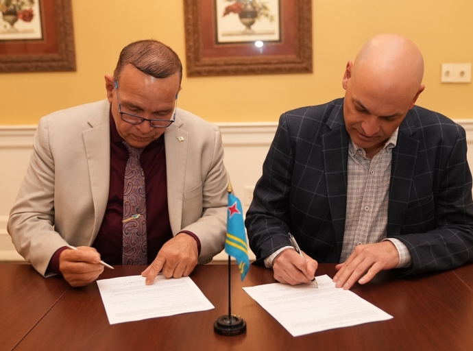 A firma un MoU pa e studiantenan di Aruba cu kier continua nan Masters Degree na University of South Carolina