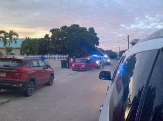 Persecusion di Suzuki a resulta den detencion di dos persona den posesion di arma di candela