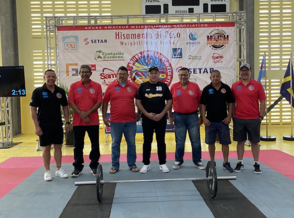 Minister di Deporte a atende apertura di 'National Weightlifting Championship 2023'