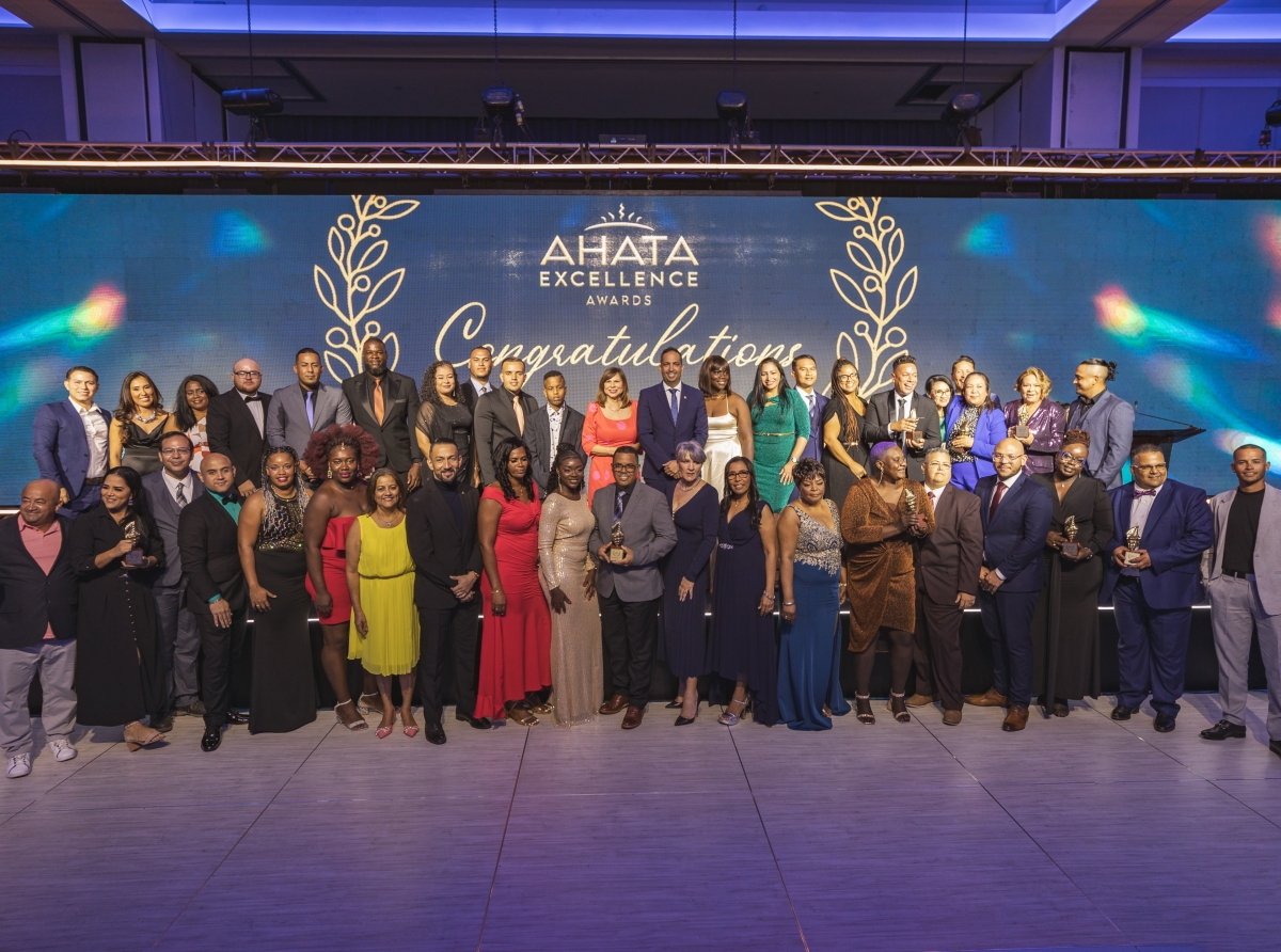 A honra 43 trahado ehemplar den turismo durante 'AHATA Excellence Awards 2023'