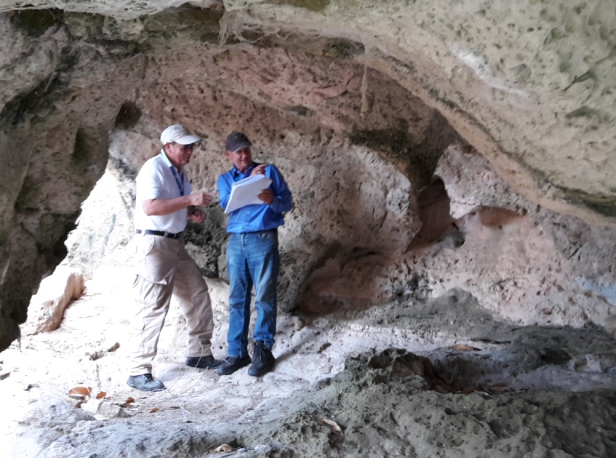 Museo Arqueologico cu presentacion di buki pintura riba baranca na Surnam