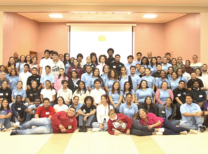 Heart-Centered Leadership Foundation ta empodera educador y studiantenan cu ACE Program