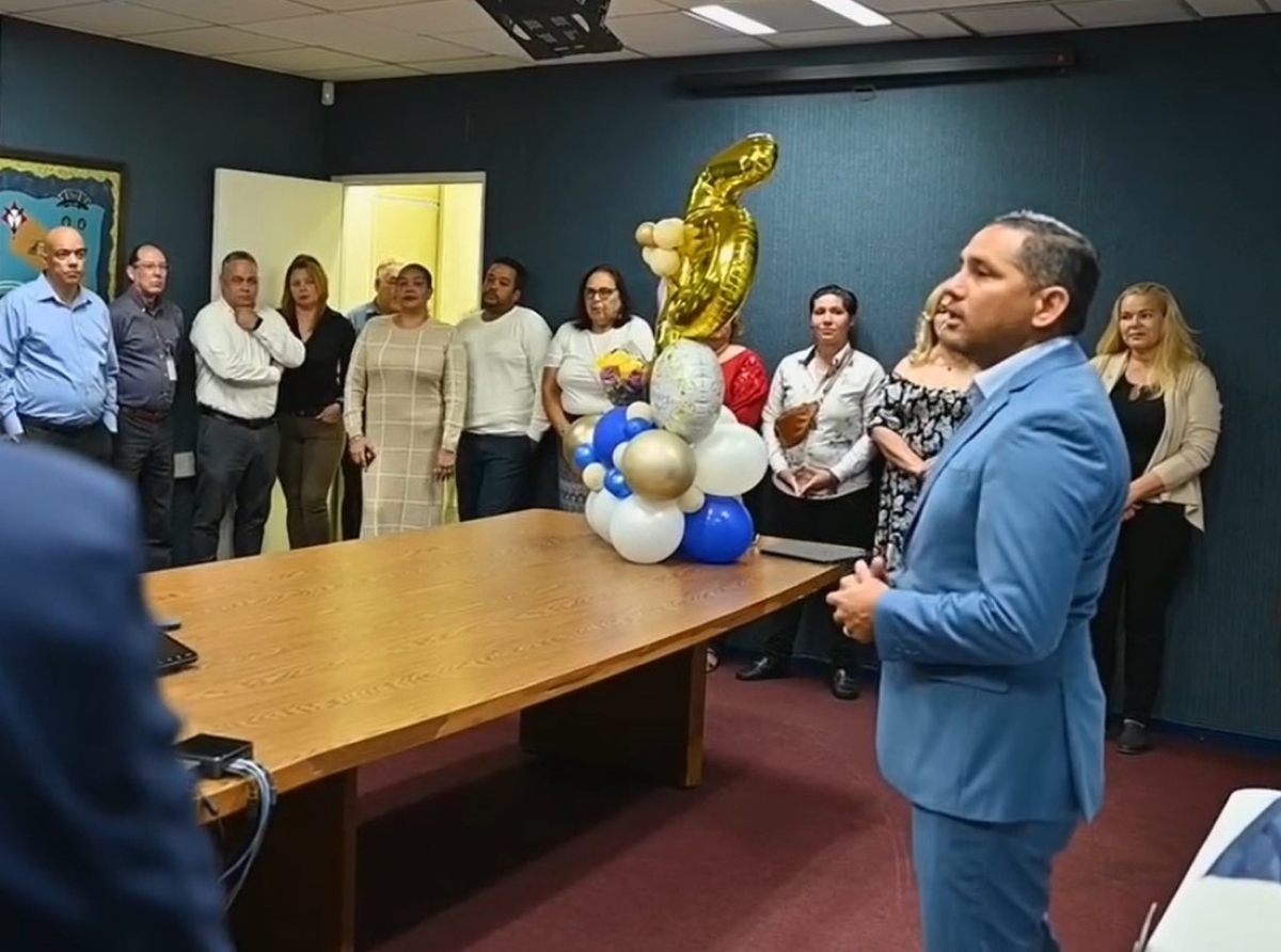 Ministro a bay pa celebracion special di Dia Internacional di Aviacion Civil