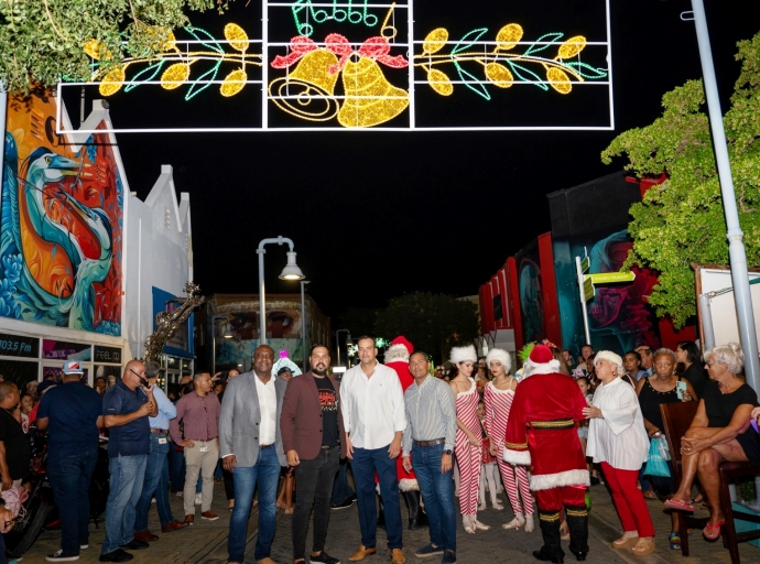 Den un ambiente festivo San Nicolas a celebra Christmas Fair