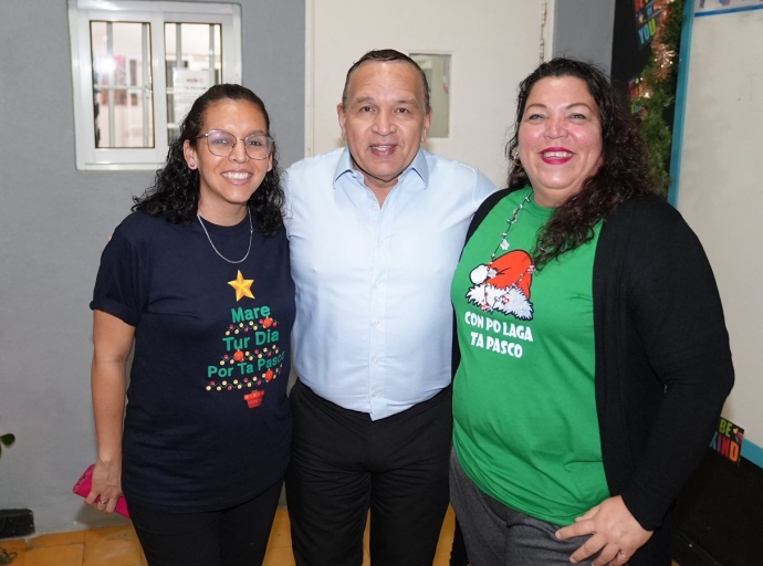 Minister Endy Croes ta felicita Filomena College Mavo pa nan actividad di 'Taste of Christmas'