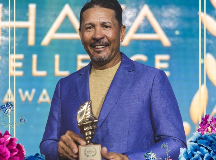 Eddy Rivera tambe honra cu AHATA Excellence Award