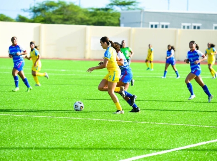 Despues di shete aña pueblo di Aruba por a apoya Seleccion Femenino di Futbol na cas